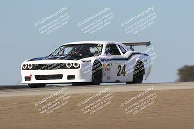 media/Oct-26-2025-CalClub SCCA (Sun) [[8ce1e69566]]/Group 4/Grapevine/